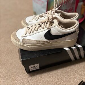 Nike Blazer low top platform sneaker